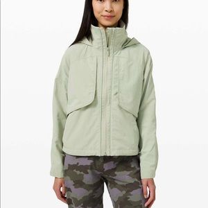Lululemon Always Effortless jacket. Size 6. Green fern